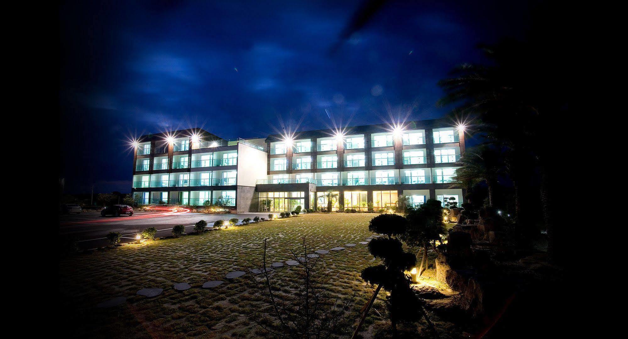 Jeju Arumdaun Resort Sihung-ni Екстер'єр фото